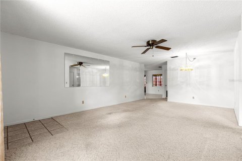 Casa en venta en Ocala, Florida, 2 dormitorios, 162.39 m2 № 1906162 - foto 5