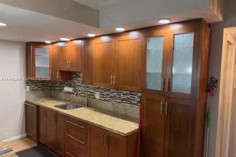 Casa en venta en Deerfield Beach, Florida, 1 dormitorio, 65.03 m2 № 2003949 - foto 3