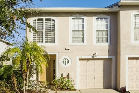 Adosado en Tampa, Florida 3 dormitorios, 163.97 m2 № 2149707