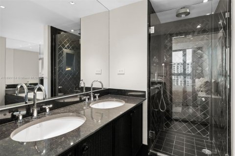 Купить кондоминиум в Майами-Бич, Флорида 2 спальни, 118.82м2, № 1939045 - фото 26