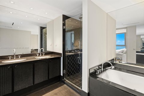 Купить кондоминиум в Майами-Бич, Флорида 2 спальни, 118.82м2, № 1939045 - фото 25