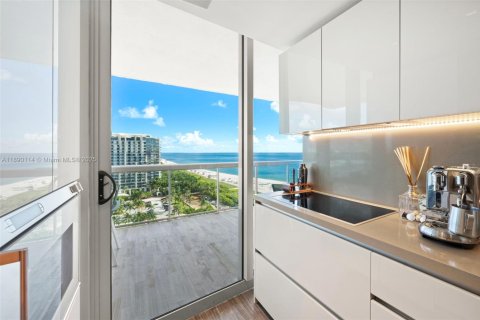 Купить кондоминиум в Майами-Бич, Флорида 2 спальни, 118.82м2, № 1939045 - фото 15