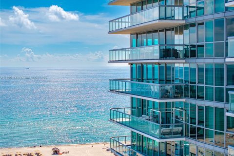 Купить кондоминиум в Майами-Бич, Флорида 2 спальни, 118.82м2, № 1939045 - фото 2