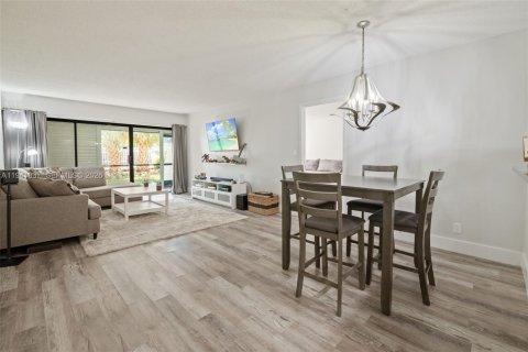 Condo à Weston, Floride, 2 chambres  № 1998777