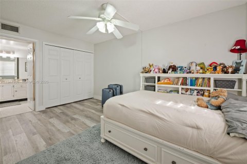 Condo in Weston, Florida, 2 bedrooms  № 1998777 - photo 10