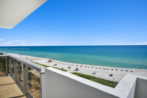 Condo in Miami Beach, Florida, 3 bedrooms  № 2037493 - photo 23