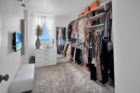 Condo in Miami Beach, Florida, 3 bedrooms  № 2037493 - photo 14