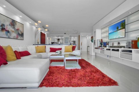 Condo in Miami Beach, Florida, 3 bedrooms  № 2037493 - photo 26