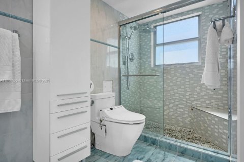 Condo in Miami Beach, Florida, 3 bedrooms  № 2037493 - photo 28