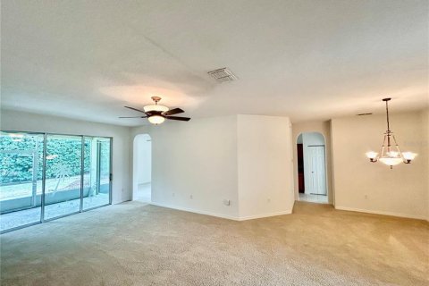 House in Ocala, Florida 3 bedrooms, 188.03 sq.m. № 2092532 - photo 9