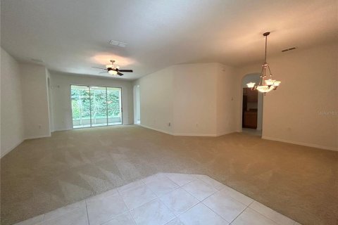 House in Ocala, Florida 3 bedrooms, 188.03 sq.m. № 2092532 - photo 5