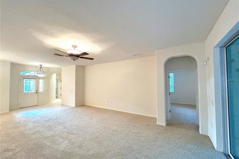 House in Ocala, Florida 3 bedrooms, 188.03 sq.m. № 2092532 - photo 8