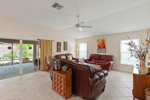 Casa en venta en The Villages, Florida, 3 dormitorios, 189.06 m2 № 1819487 - foto 25