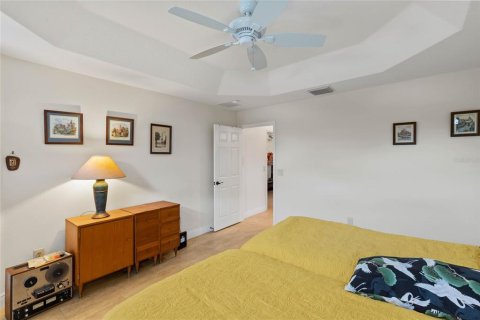 Casa en venta en The Villages, Florida, 3 dormitorios, 189.06 m2 № 1819487 - foto 16