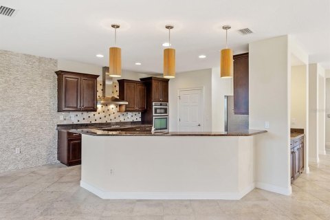 Adosado en alquiler en Bradenton, Florida, 4 dormitorios, 408.03 m2 № 1904449 - foto 17