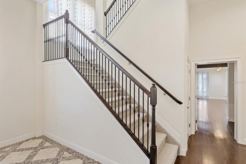 Adosado en alquiler en Bradenton, Florida, 4 dormitorios, 408.03 m2 № 1904449 - foto 4