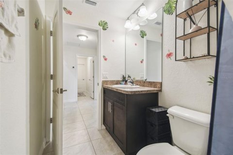 House in Weeki Wachee, Florida 3 bedrooms, 181.62 sq.m. № 1653978 - photo 29