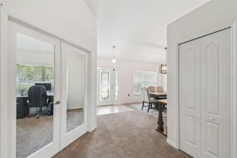 House in Weeki Wachee, Florida 3 bedrooms, 181.62 sq.m. № 1653978 - photo 24