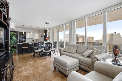 Copropriété à vendre à Hallandale Beach, Floride: 2 chambres, 135.45 m2 № 2422840 - photo 7