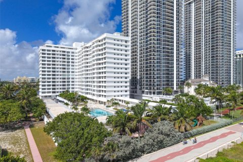 Copropriété à louer à Miami Beach, Floride: 2 chambres, 105.35 m2 № 2053708 - photo 30
