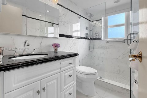 Copropriété à louer à Miami Beach, Floride: 2 chambres, 105.35 m2 № 2053708 - photo 18