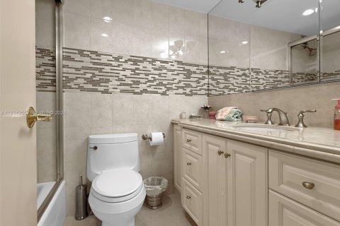Copropriété à louer à Miami Beach, Floride: 2 chambres, 105.35 m2 № 2053708 - photo 19