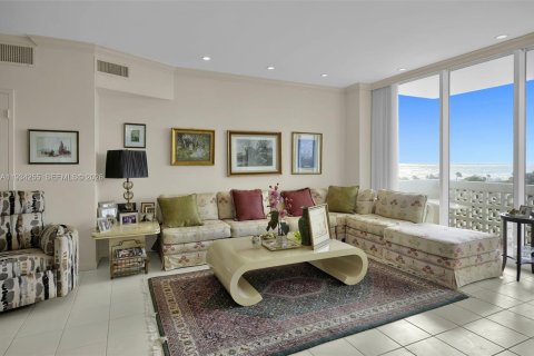 Copropriété à louer à Miami Beach, Floride: 2 chambres, 105.35 m2 № 2053708 - photo 16