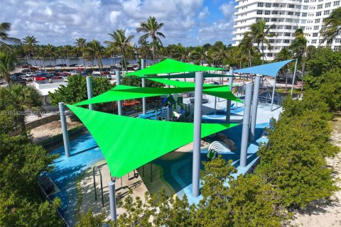 Copropriété à louer à Miami Beach, Floride: 2 chambres, 105.35 m2 № 2053708 - photo 25