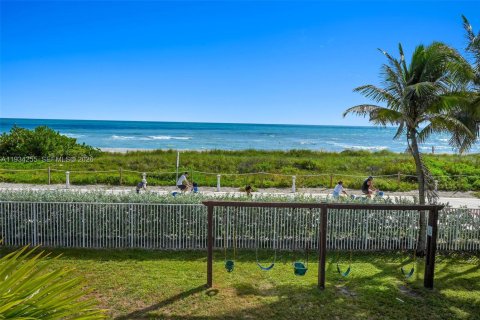 Copropriété à louer à Miami Beach, Floride: 2 chambres, 105.35 m2 № 2053708 - photo 28