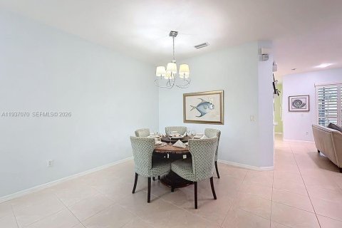 Townhouse in St. Lucie, Florida 3 bedrooms, 170.94 sq.m. № 1996083 - photo 23