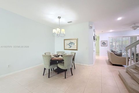 Townhouse in St. Lucie, Florida 3 bedrooms, 170.94 sq.m. № 1996083 - photo 26