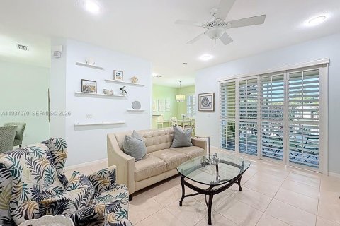 Townhouse in St. Lucie, Florida 3 bedrooms, 170.94 sq.m. № 1996083 - photo 19