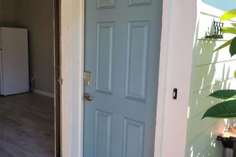 Condominio en venta en Sarasota, Florida, 1 dormitorio, 39.76 m2 № 1888435 - foto 2