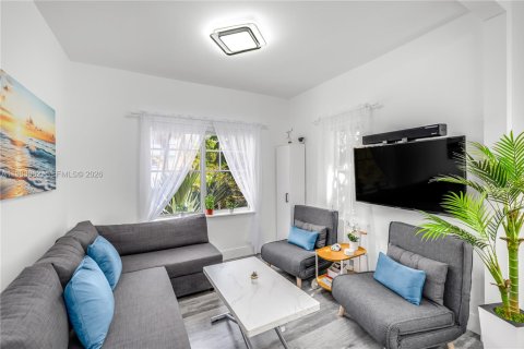 Condominio en alquiler en Miami Beach, Florida, 1 dormitorio, 51.1 m2 № 2049951 - foto 3