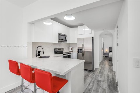 Condominio en alquiler en Miami Beach, Florida, 1 dormitorio, 51.1 m2 № 2049951 - foto 5