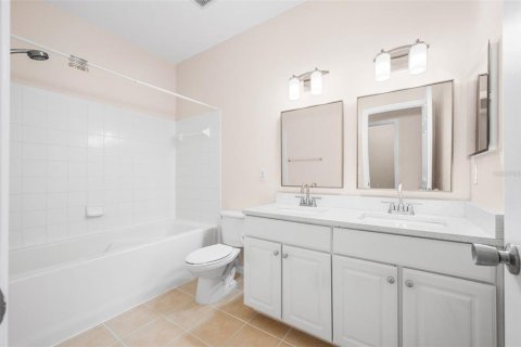 Condo in Gainesville, Florida, 2 bedrooms  № 2204448 - photo 22