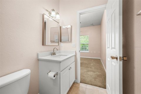 Condo in Gainesville, Florida, 2 bedrooms  № 2204448 - photo 28