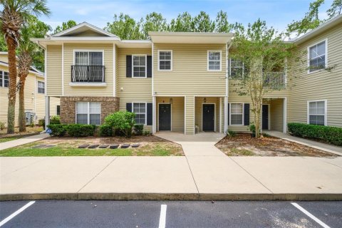 Condo in Gainesville, Florida, 2 bedrooms № 2204448