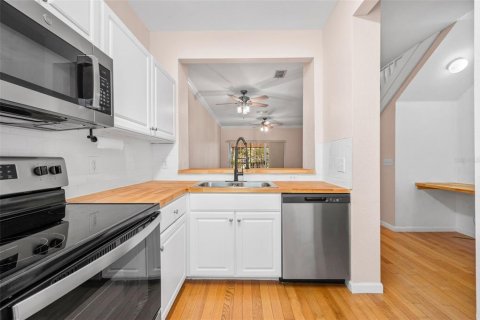 Condo in Gainesville, Florida, 2 bedrooms  № 2204448 - photo 9