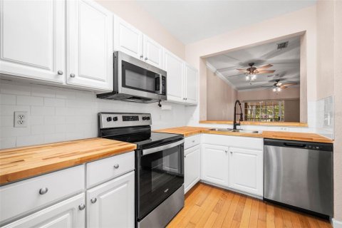 Condo in Gainesville, Florida, 2 bedrooms  № 2204448 - photo 8