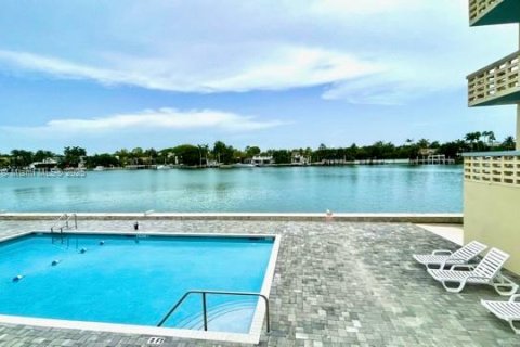 Condominio en alquiler en Miami Beach, Florida, 42.74 m2 № 1971255 - foto 4