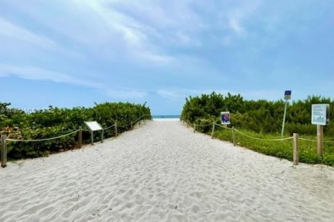 Condominio en alquiler en Miami Beach, Florida, 42.74 m2 № 1971255 - foto 16