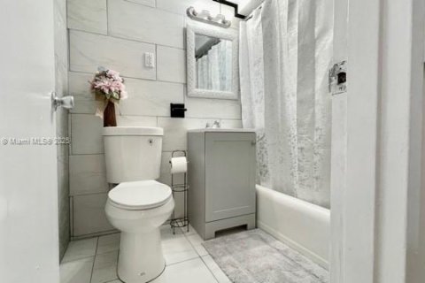 Condominio en alquiler en Miami Beach, Florida, 42.74 m2 № 1971255 - foto 7