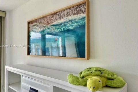 Condominio en alquiler en Miami Beach, Florida, 42.74 m2 № 1971255 - foto 10