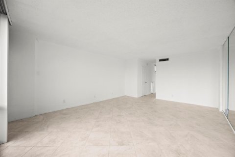 Copropriété à louer à Boca Raton, Floride: 2 chambres, 119.01 m2 № 2078541 - photo 16