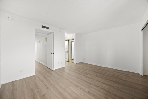 Copropriété à louer à Boca Raton, Floride: 2 chambres, 119.01 m2 № 2078541 - photo 25