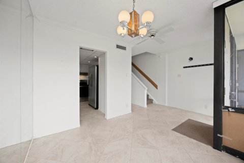Copropriété à louer à Boca Raton, Floride: 2 chambres, 119.01 m2 № 2078541 - photo 8