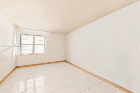 Condominio en venta en Miami Beach, Florida, 2 dormitorios, 110.55 m2 № 1788792 - foto 20