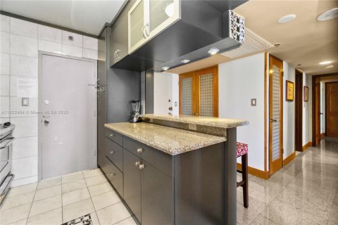 Condominio en venta en Miami Beach, Florida, 2 dormitorios, 110.55 m2 № 1788792 - foto 15