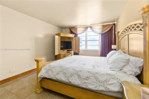 Condominio en venta en Miami Beach, Florida, 2 dormitorios, 110.55 m2 № 1788792 - foto 23